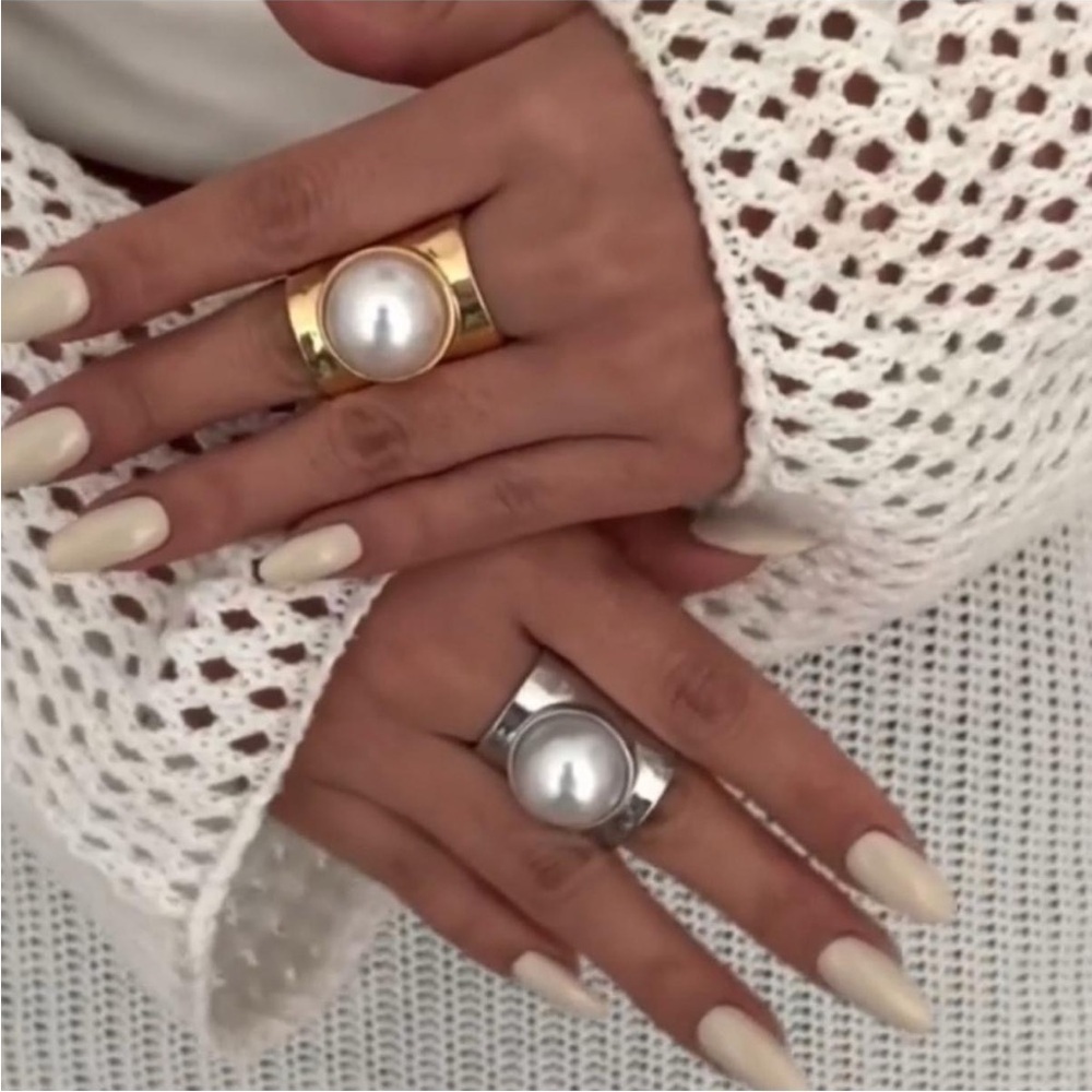 Exquisite Gold Pearl Rarity Ring - Picture 2 of 6